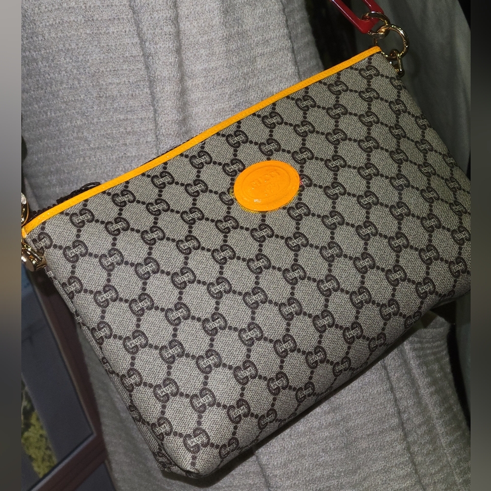 AUTHENTIC GUCCI Plus, Vintage, Clean, Excl. Cond. Custom Trim, Clutch/Bag - Picture 14 of 16